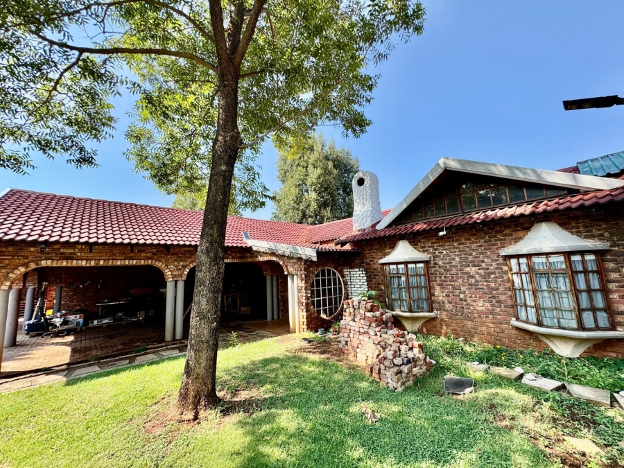 3 Bedroom Property for Sale in Mooivallei Park North West